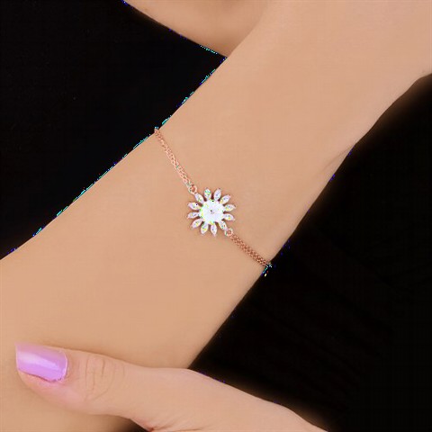 Snowdrop Flower Detailed Silver Women's Bracelet 100349614