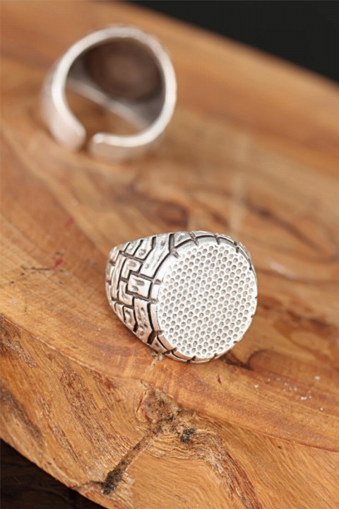 Tumbled Silver Color Adjusted Men's Ring 100318677