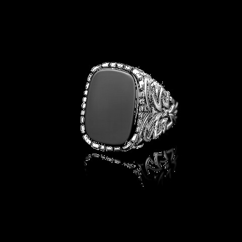 Black Onyx Silver Ring with Motifs on the Edges 100349308