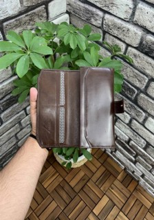 Brown Flip Leather Women's Wallet 100345881