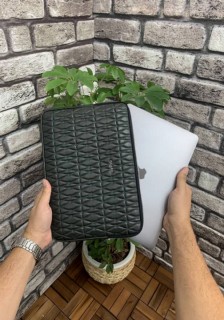Guard Embroidery Patterned Green Clutch Bag 100346189